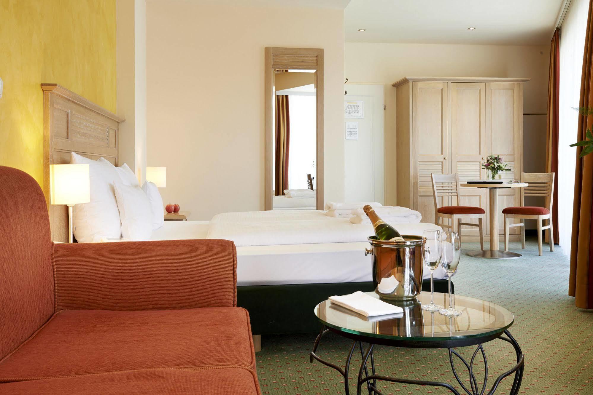 Das Hotel Eden - Das Aktiv- & Wohlfuehlhotel In Tirol Auf 1200M Hoehe Зеефельд в Тироле Экстерьер фото